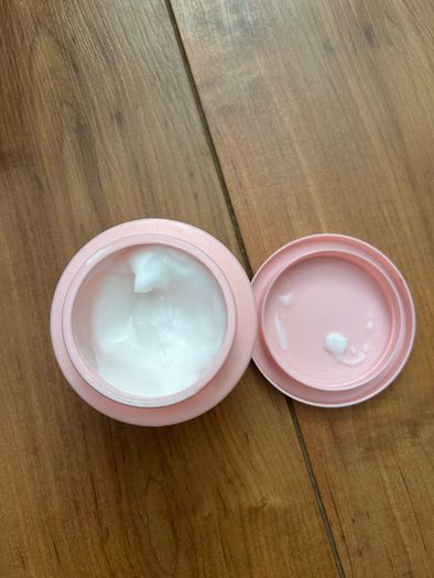 XOCOC Strawberry Nourishing Body Butter (250ml)