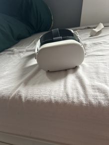 Meta quest 2 and left controller