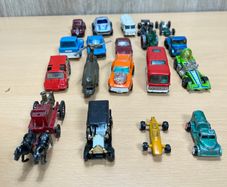 Toy Car Bundle Mixed - Husky, Tomica, Majorette, Hot Wheels etc - 19 Vehicles