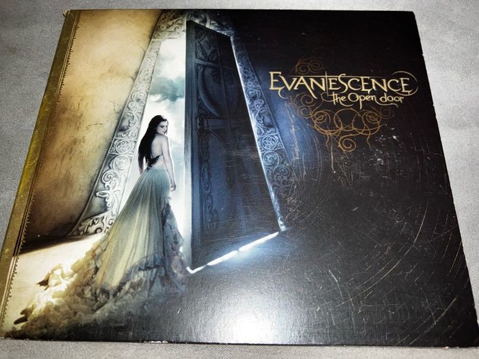 Evanescenc  - The Open Door    CD