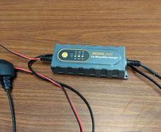 Mains car|motorcycle charger