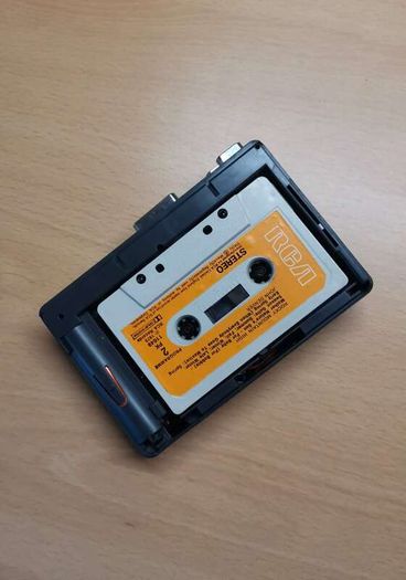 AIWA HS-T210A Walkman Cassette Player