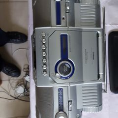 GOODMANS Stereo MW-FM CD, Tape Portable System Model GPS 327R, Fourway Speaker System, in excellent cosmetic condition