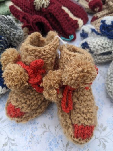 Baby woolen boots