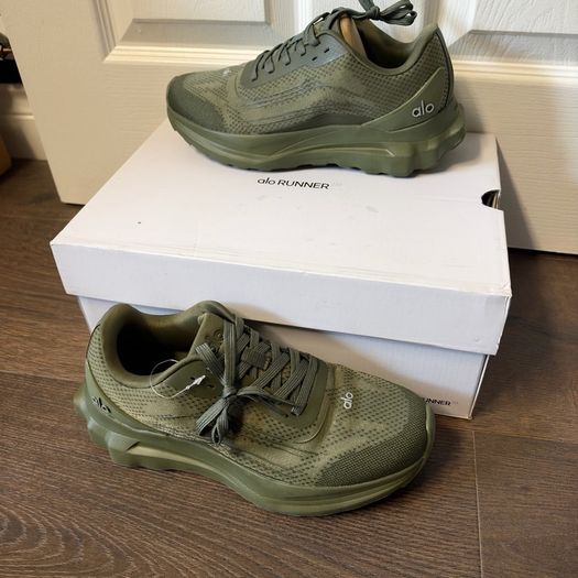 Alo runners size 6uk