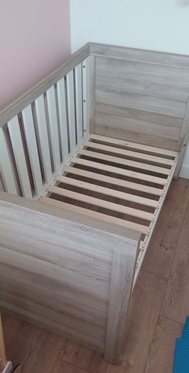 Cot bed