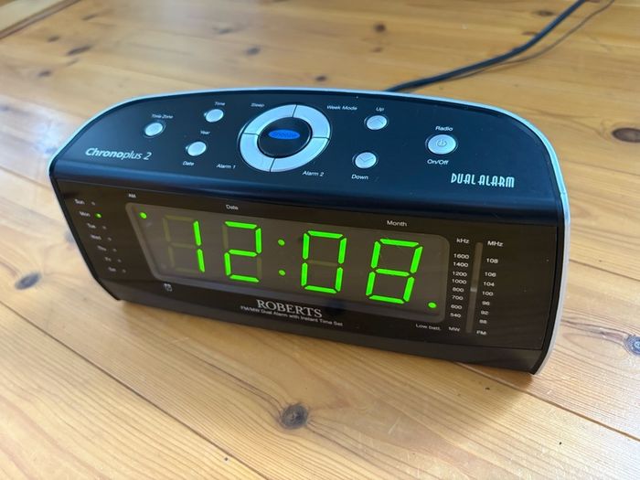 Radio alarm clock