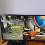 32 inch Samsung TV with Dvd player Image 2