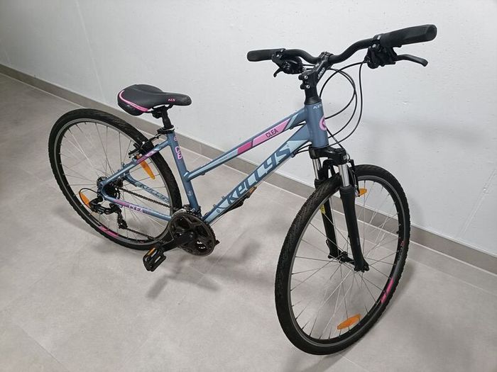 ladies bike Kelly's in mint condition.