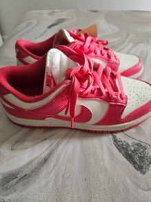 women nike dunks size 6.5
