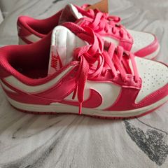 women nike dunks size 6.5