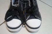 Boys canvas trainers, 2UK