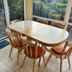 kitchen table and chairs