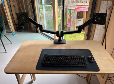 Double Monitor Arm