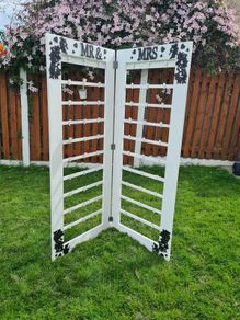 Crisp Wall Stand for Hire