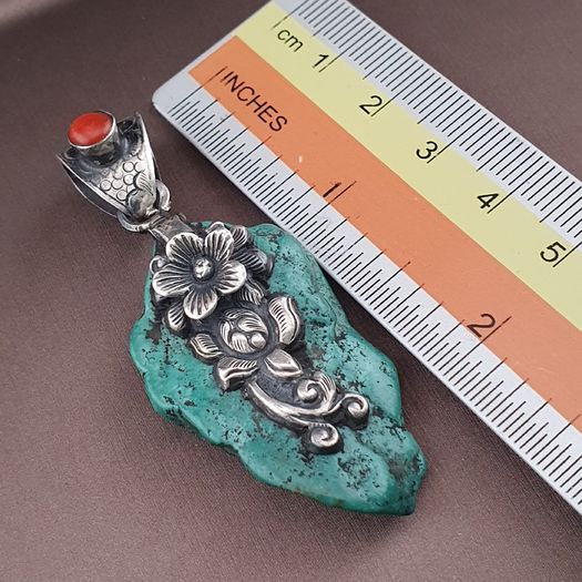 Vintage Natural Turqouise Silver Floral Desgin Pendant