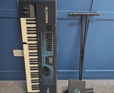 GEM Equinox 61-Key Synth Workstation + Stand