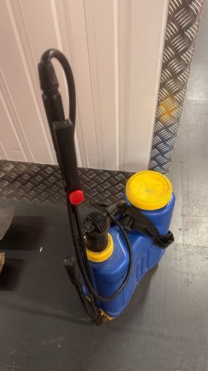 16L Knapsack Pressure Garden Sprayer