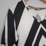 New.women's summer top. Size 14 Image 3