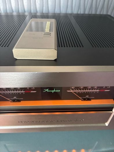 Accuphase E 406 integrated Amplifier
