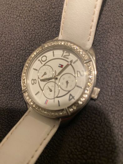 tommy hilfiger watch