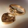Vintage 9ct Gold 'Jailers Ring'- Fully Hallmarked Image 8