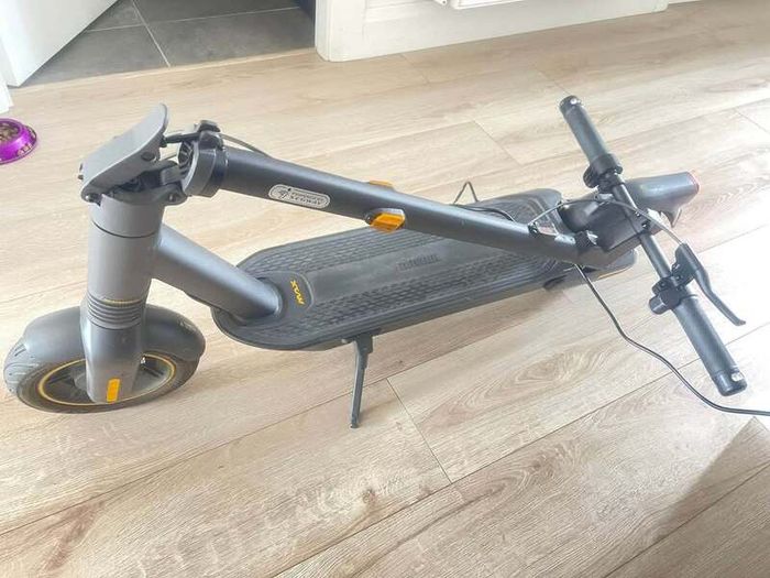 MAX G2 by Segway + Helmet Included!