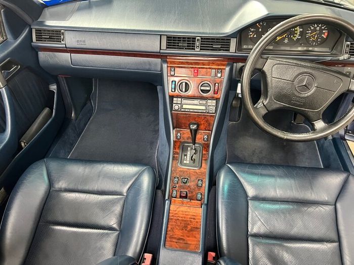 Mercedes-Benz E-Class 1994