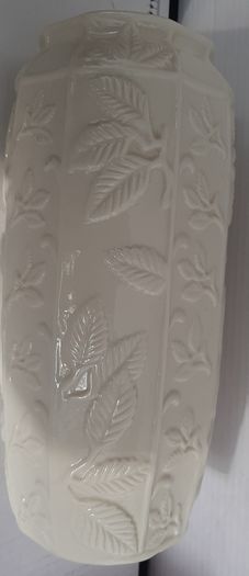 New cream vase with leaves design