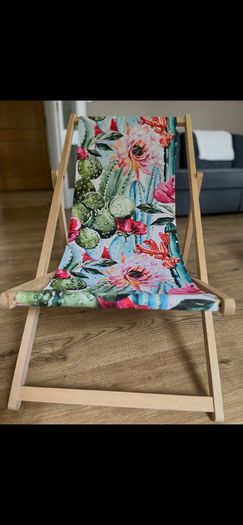 Wooden sunbed
