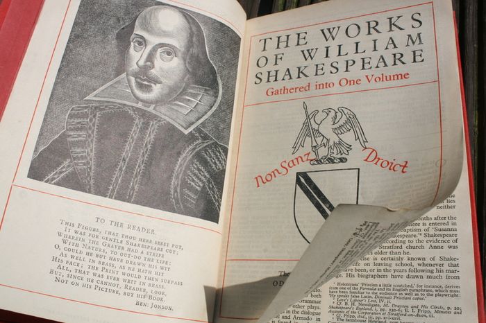 The Complete Works of William Shakespeare/Odhams and Blackwell /1947