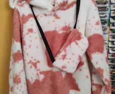 fleece jumper and fluffy sliders