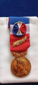 V Republic Medaille d,honneur du Travail, Ministry of Labour, Gold,  AU
