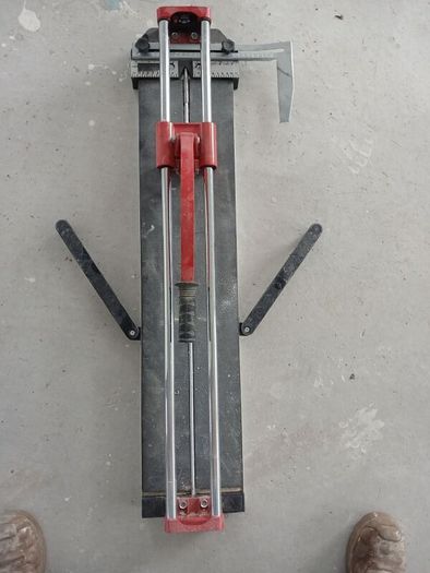 tile cutter