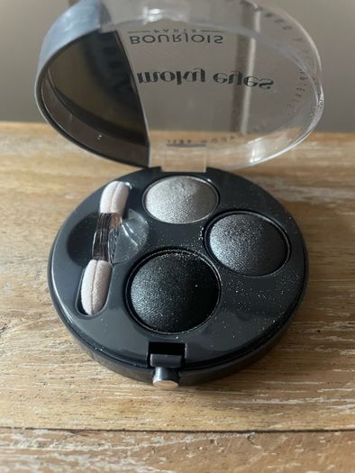 Bourjois Smoky Eyes Trio Eyeshadow New