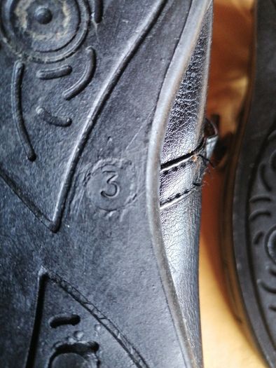 Girl's Black Shoes
