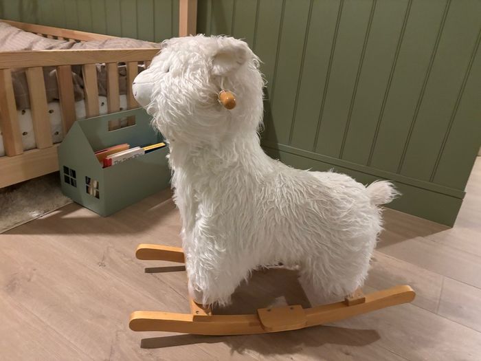 Rocking Lama
