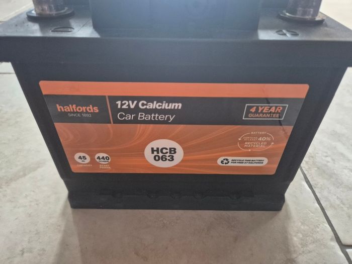 Car battery 063