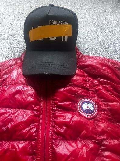 Red Canada Goose Gillet + Dsqaured Cap