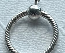 Pandora moments small o pendant- brand new