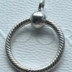 Pandora moments small o pendant- brand new