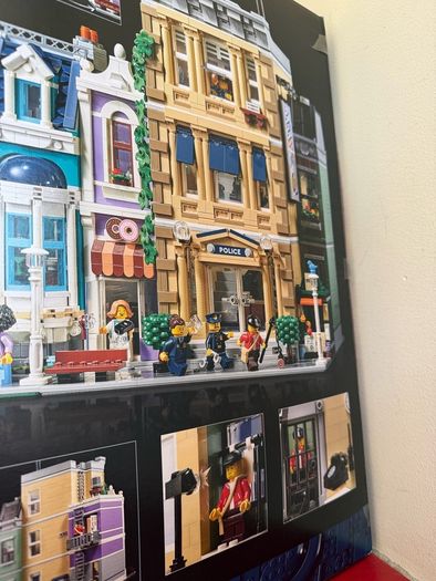 lego modular police Station 10278