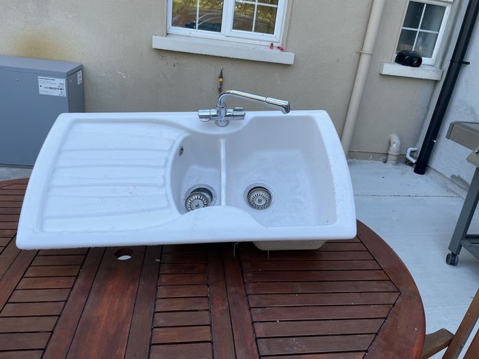 Belfast kitchen sink
