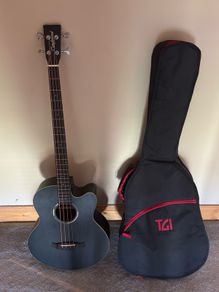Tanglewood Blackbird Electro Acoustic Bass & Padded Gig Bag