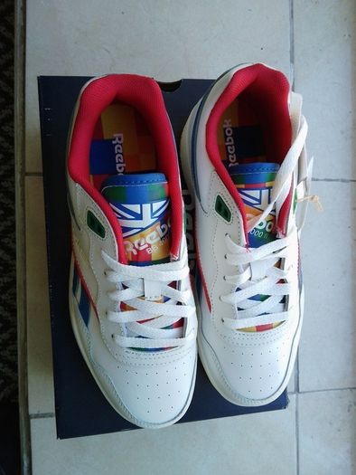 Reebok size 4 uk kids