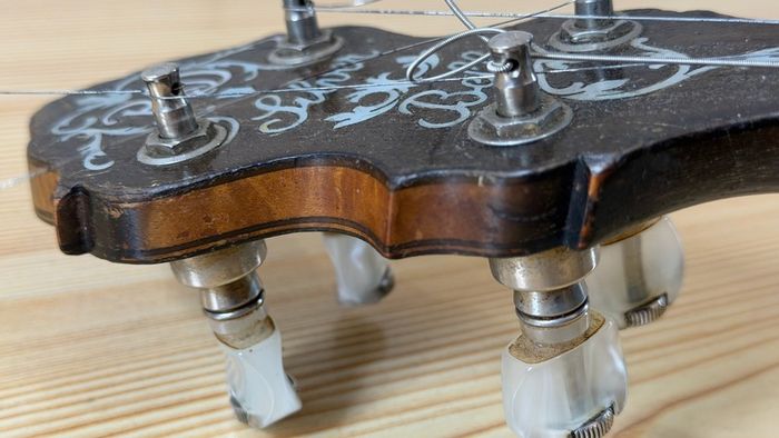Bacon & Day Silver Bell No.1 Tenor Banjo built 1924