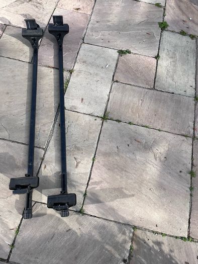 thule roof bars