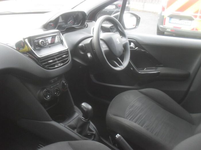 1 Year Warranty Peugeot 208 2017