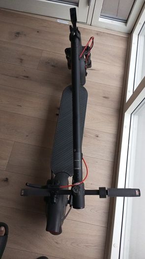 Xiaomi Elite Scooter (With Charger)