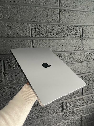 Macbook Pro M1 Pro 16 inch Laptop Notebook 512GB 16GB